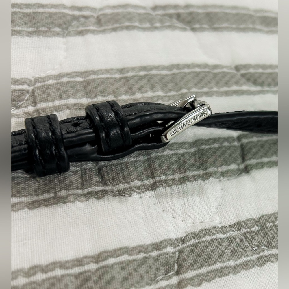 Like New Michael Kors Black Crossbody - Picture 6 of 9